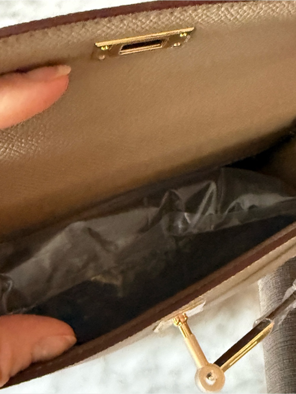 Luxury Women's Top-Handle Bag in Sand - Picture 5 of 9